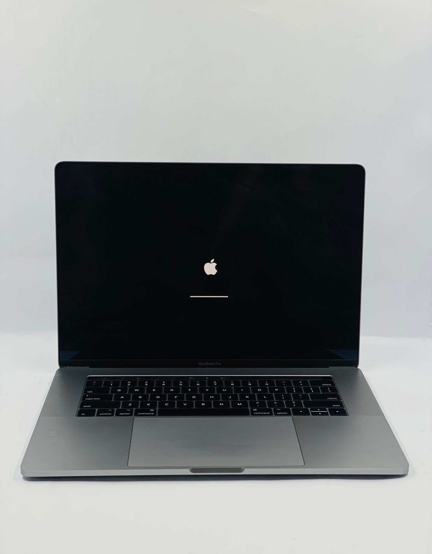 Apple MacBook Pro 2018 | A-1990 | Core i7 | RAM 16GB | SSD 1TB