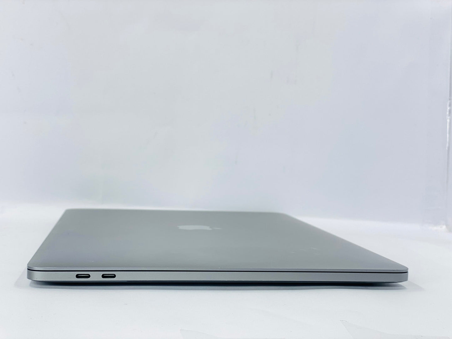 Apple MacBook Pro | A-1707 | CORE i7 | RAM 16GB | SSD 512GB